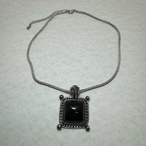 Vintage Premier Designs Silver Tone Black Stone Pendant and Chain Crown Stamped - Picture 3 of 12